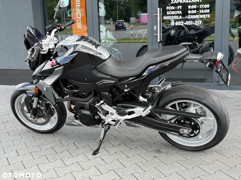 BMW F - 29