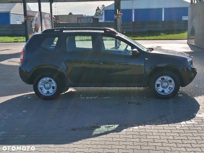 Dacia Duster 1.6 16V 4x4 Laureate - 4