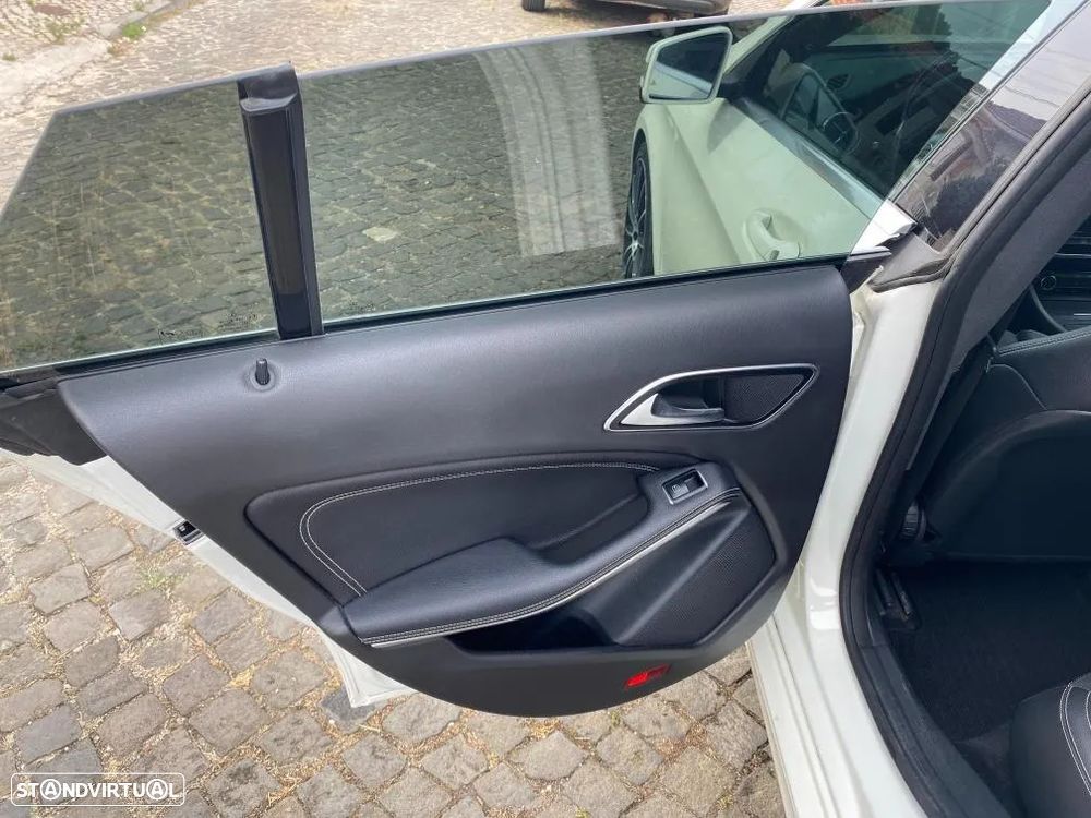 Mercedes-Benz CLA 220 d Shooting Brake Urban Aut. - 7