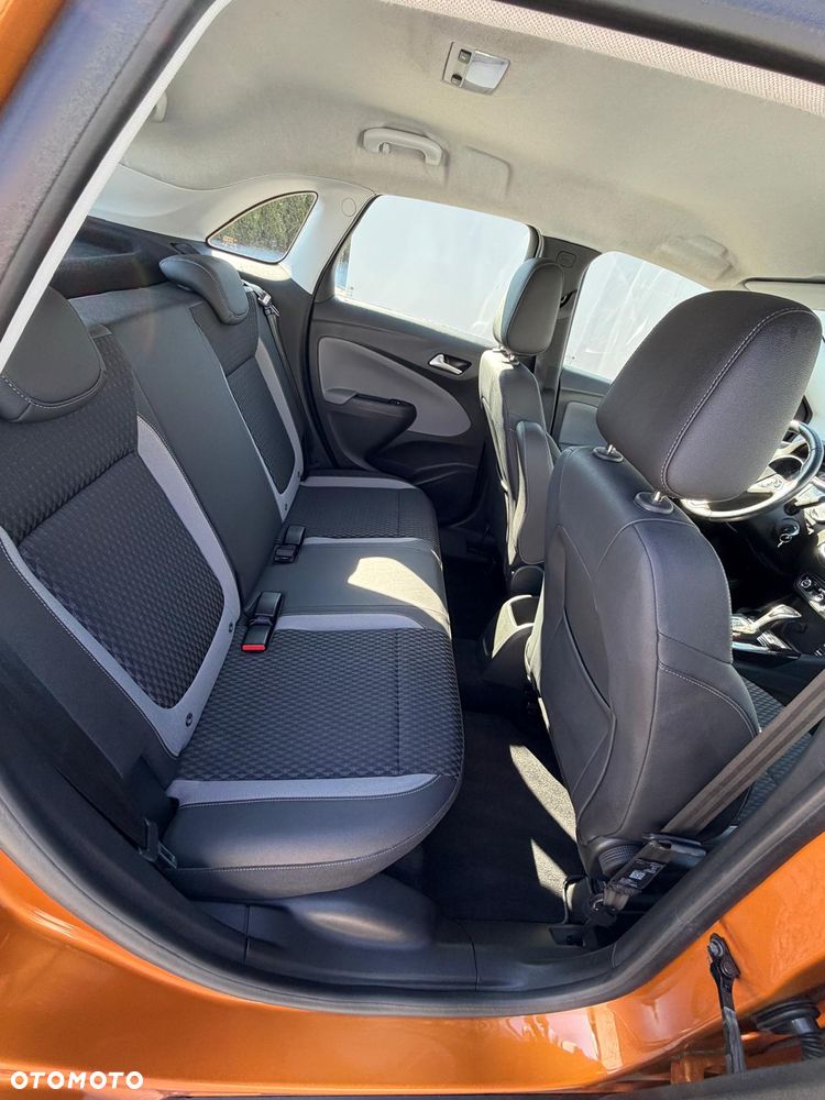 Opel Crossland X 1.2 T Design Line S&S - 27