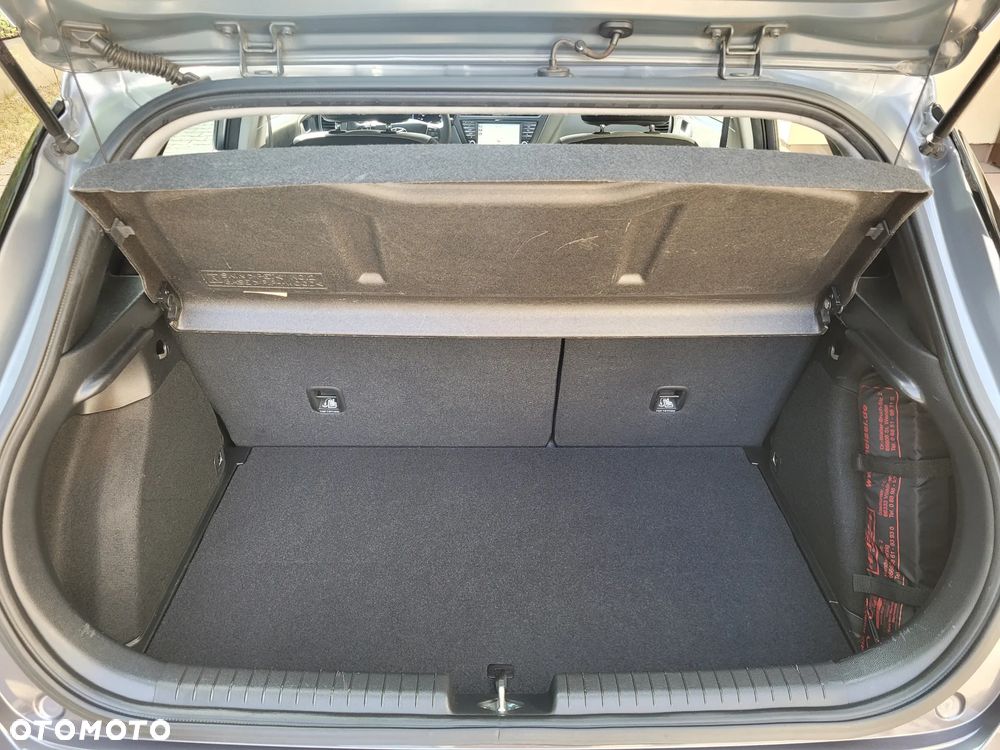 Hyundai i20 1.4 Intro Edition - 32