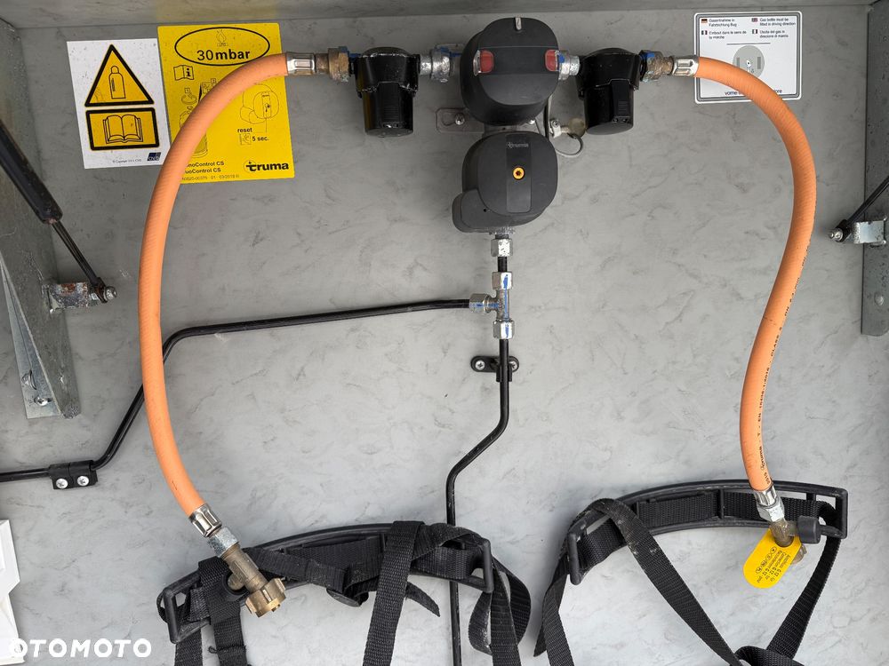 Dethleffs Camper 500 QSK Nomad Aero - 18