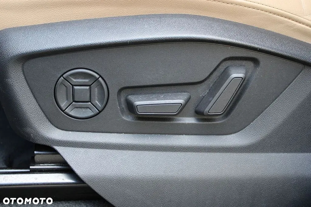Audi Q8 55 TFSI quattro tiptronic - 9