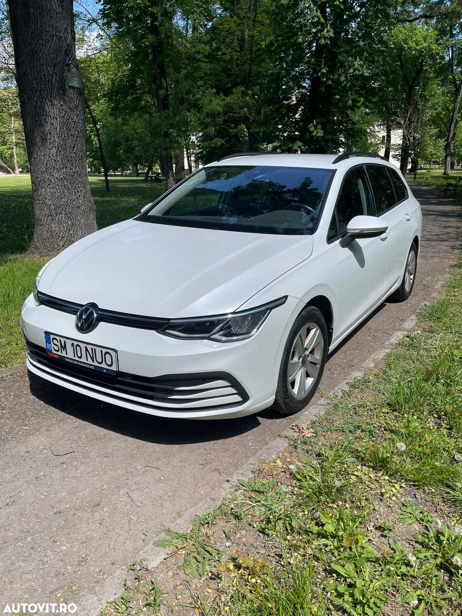 Volkswagen Golf Variant 2.0 TDI DSG Life - 3