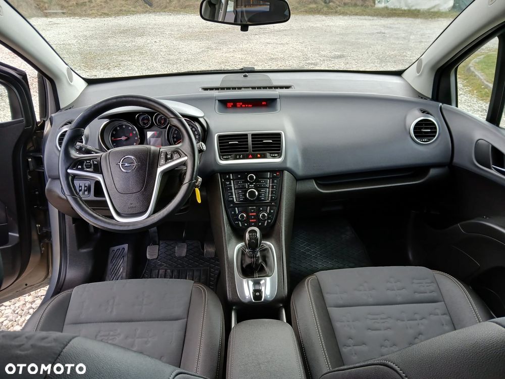 Opel Meriva - 11