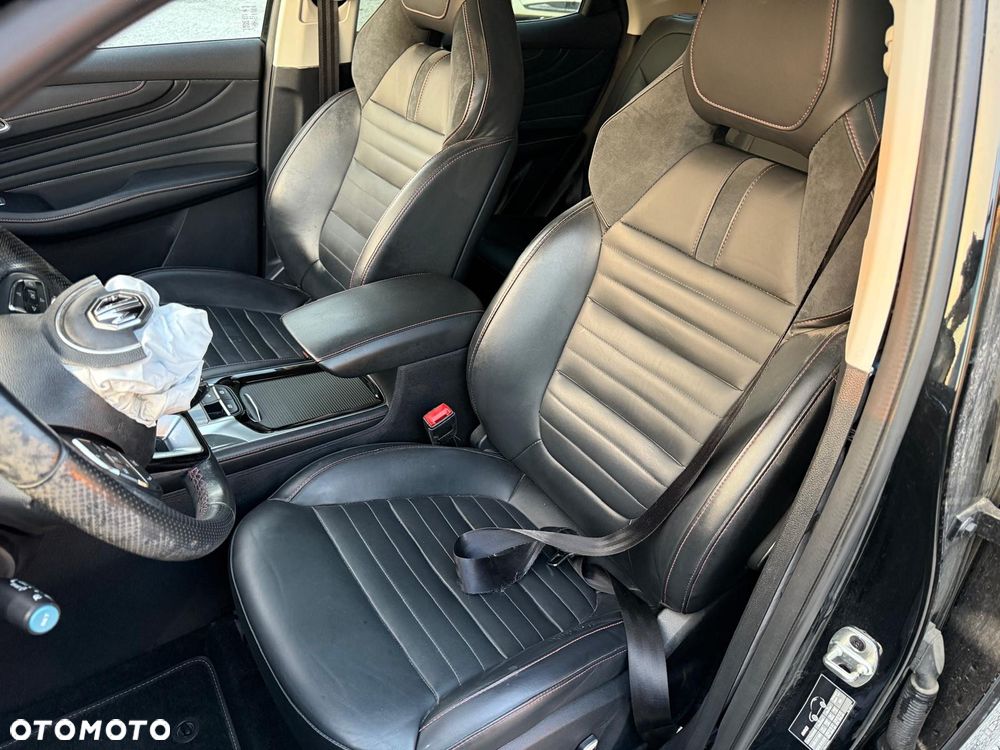 MG EHS PHEV Luxury - 7