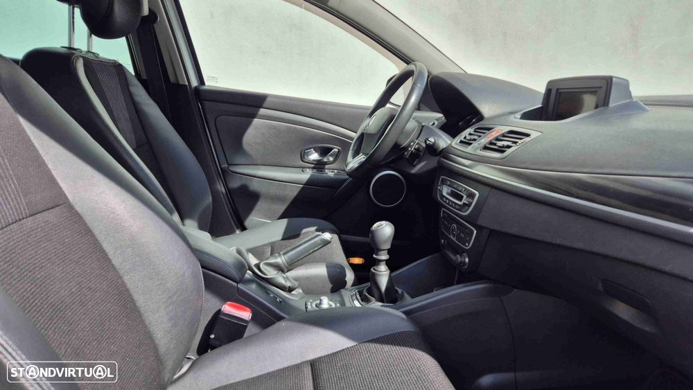 Renault Mégane 1.5 dCi Dynamique S - 17