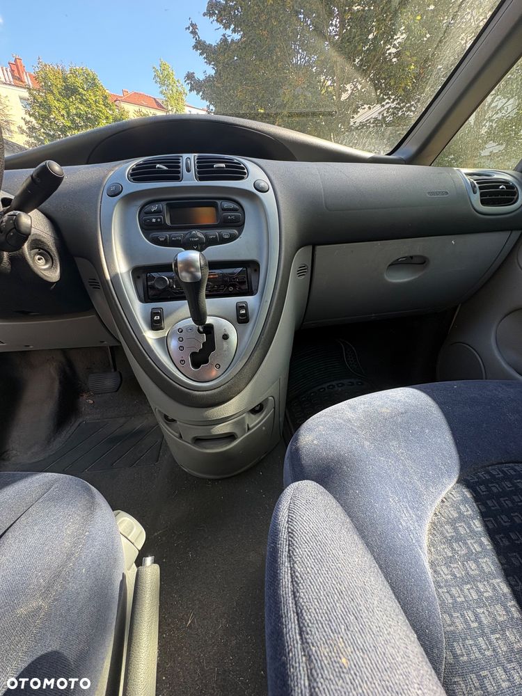 Citroën Xsara Picasso 2.0 16V Exclusive - 6