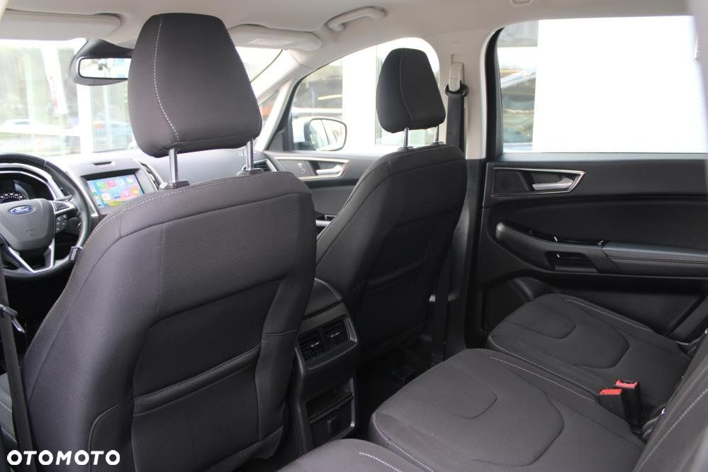 Ford S-Max - 11