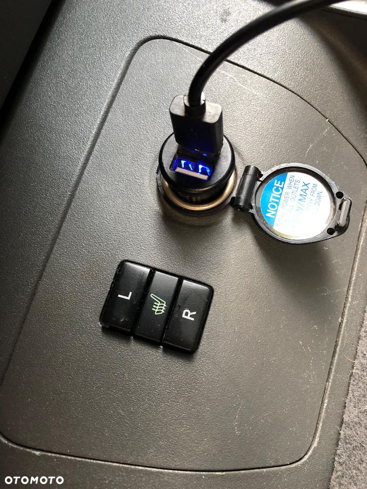 Toyota Prius - 5