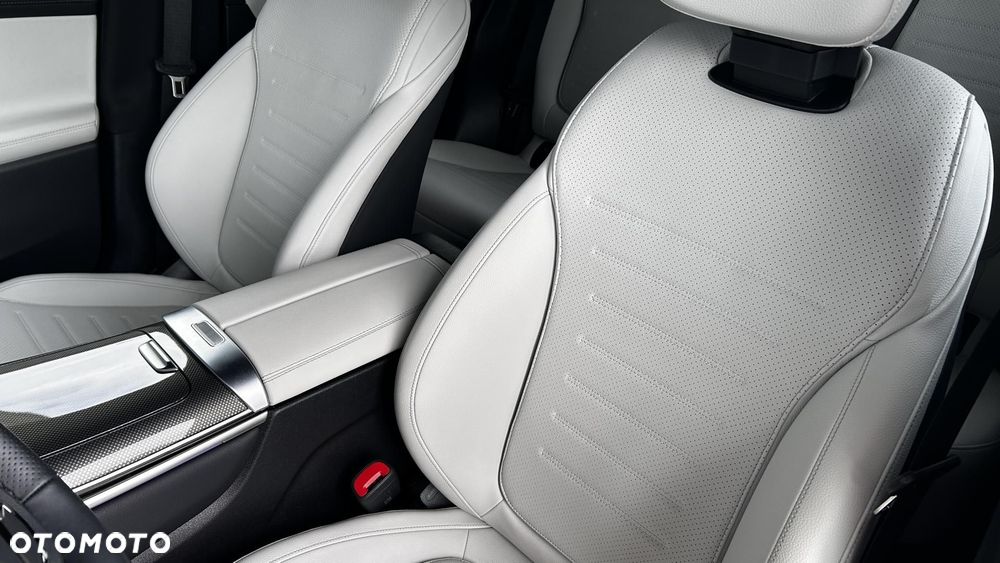 Mercedes-Benz GLC 300 mHEV 4-Matic AMG Line - 13
