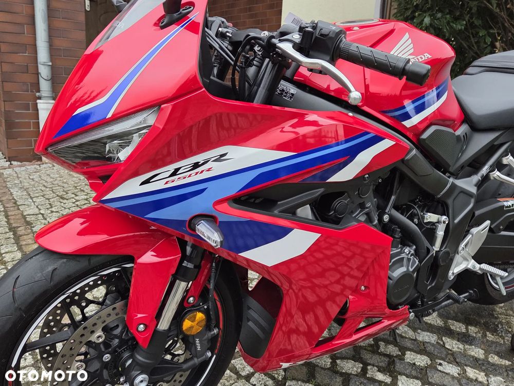 Honda CBR - 40