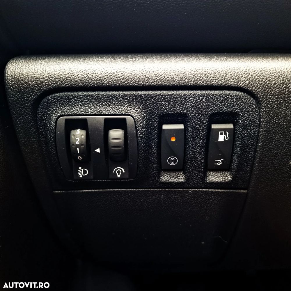 Renault Megane TCe 140 GPF Techno - 18