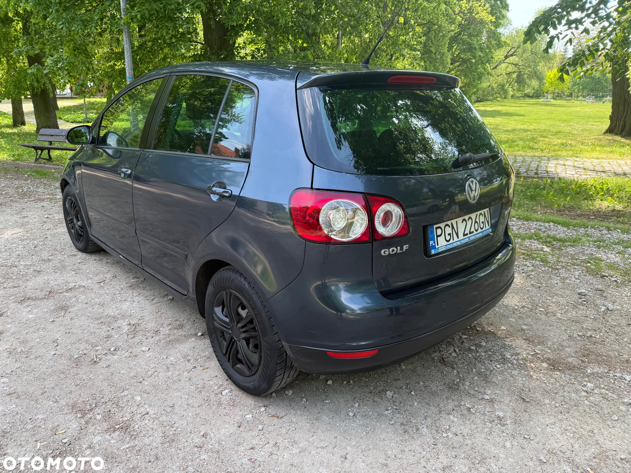 Volkswagen Golf Plus 1.6 FSI Comfortline - 3