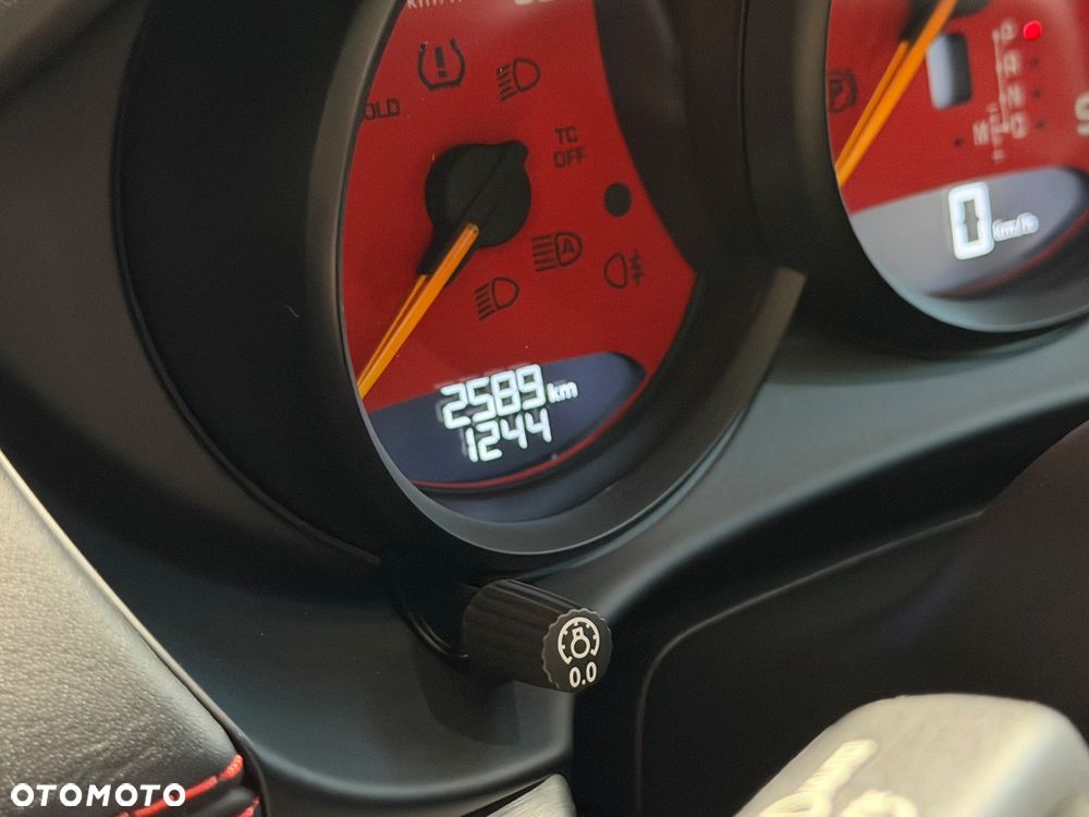 Porsche 718 Cayman GPF GT4 PDK - 2