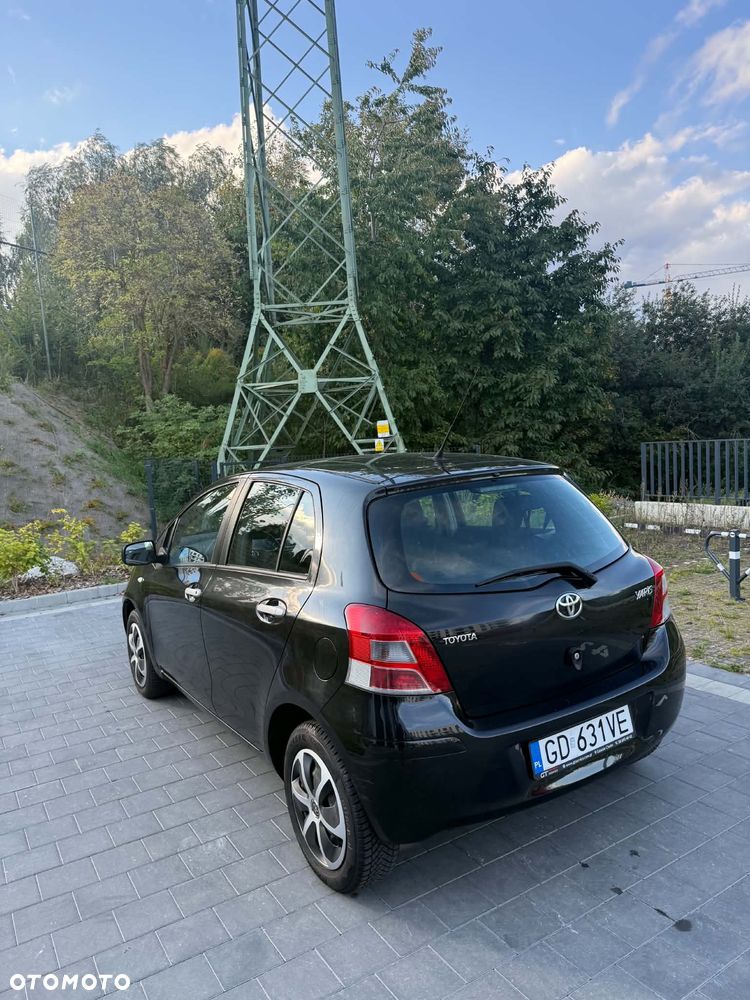 Toyota Yaris 1.0 Active - 5