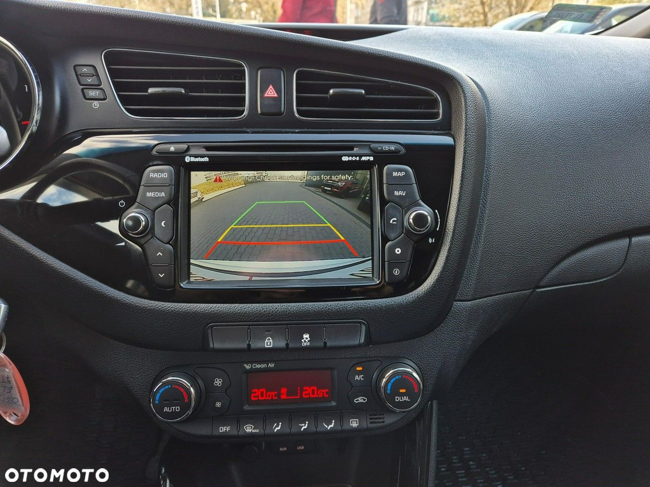 Kia Ceed - 24