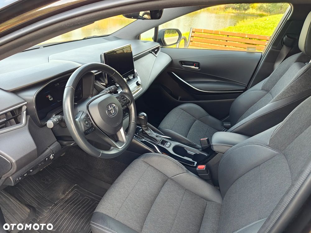 Toyota Corolla 1.8 Hybrid GPF Executive - 6