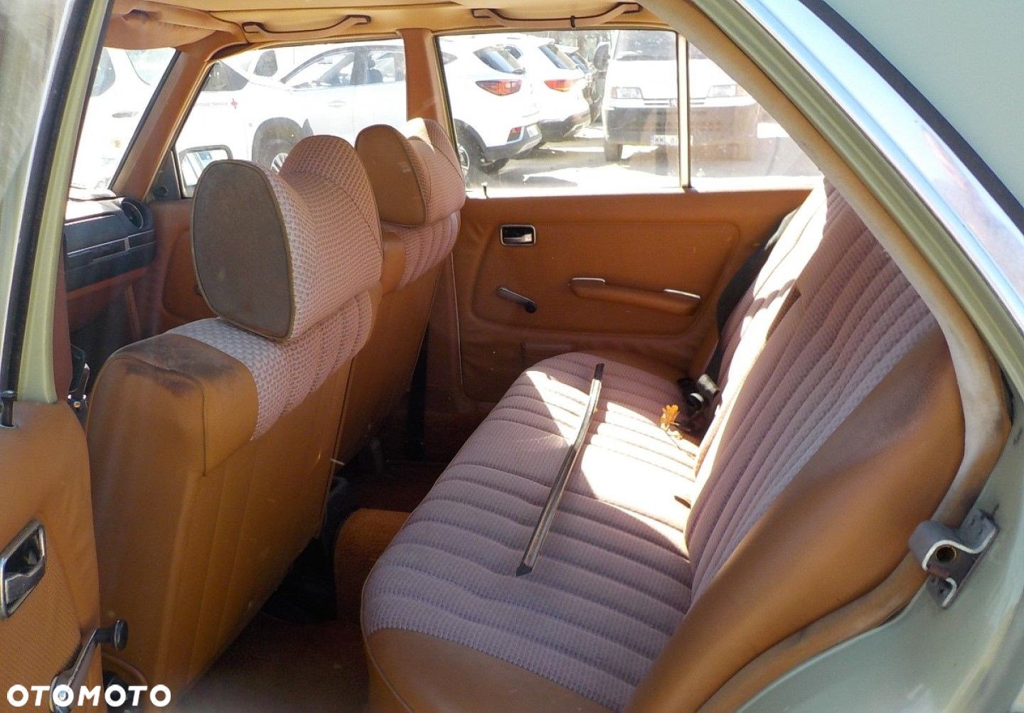 Mercedes-Benz W123 - 29