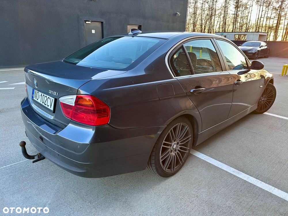 BMW Seria 3 318i - 6