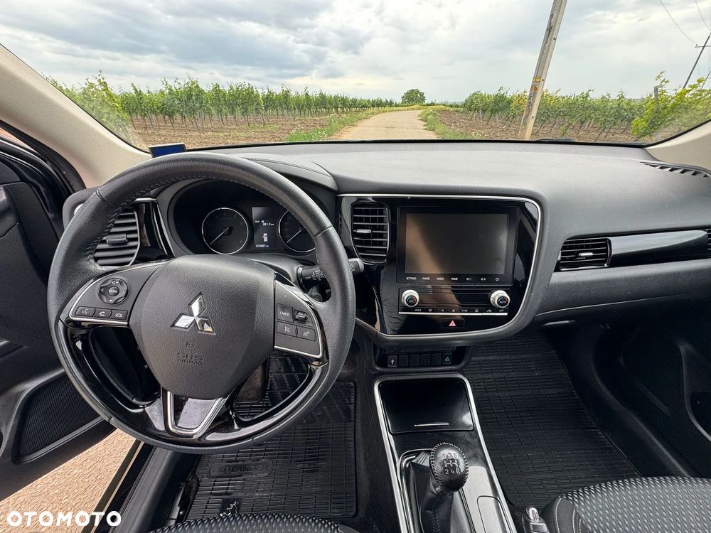 Mitsubishi Outlander 2.0 2WD Invite - 5
