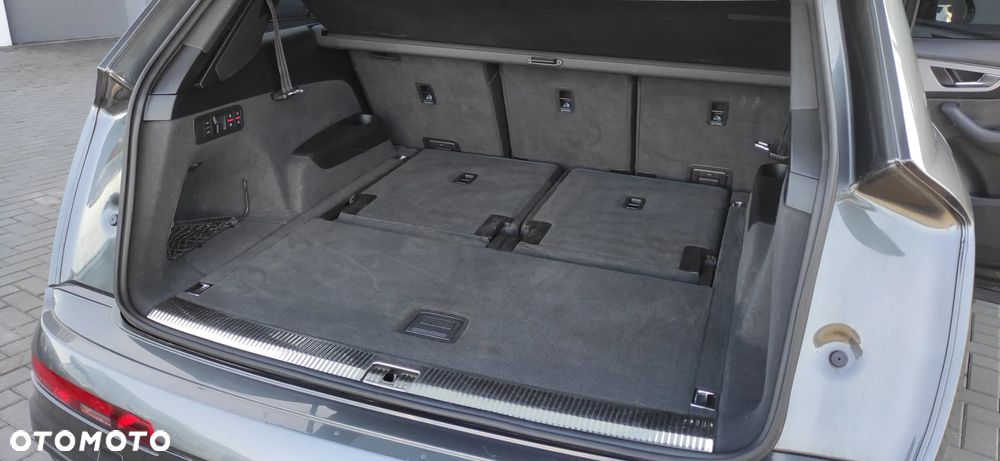 Audi Q7 - 30