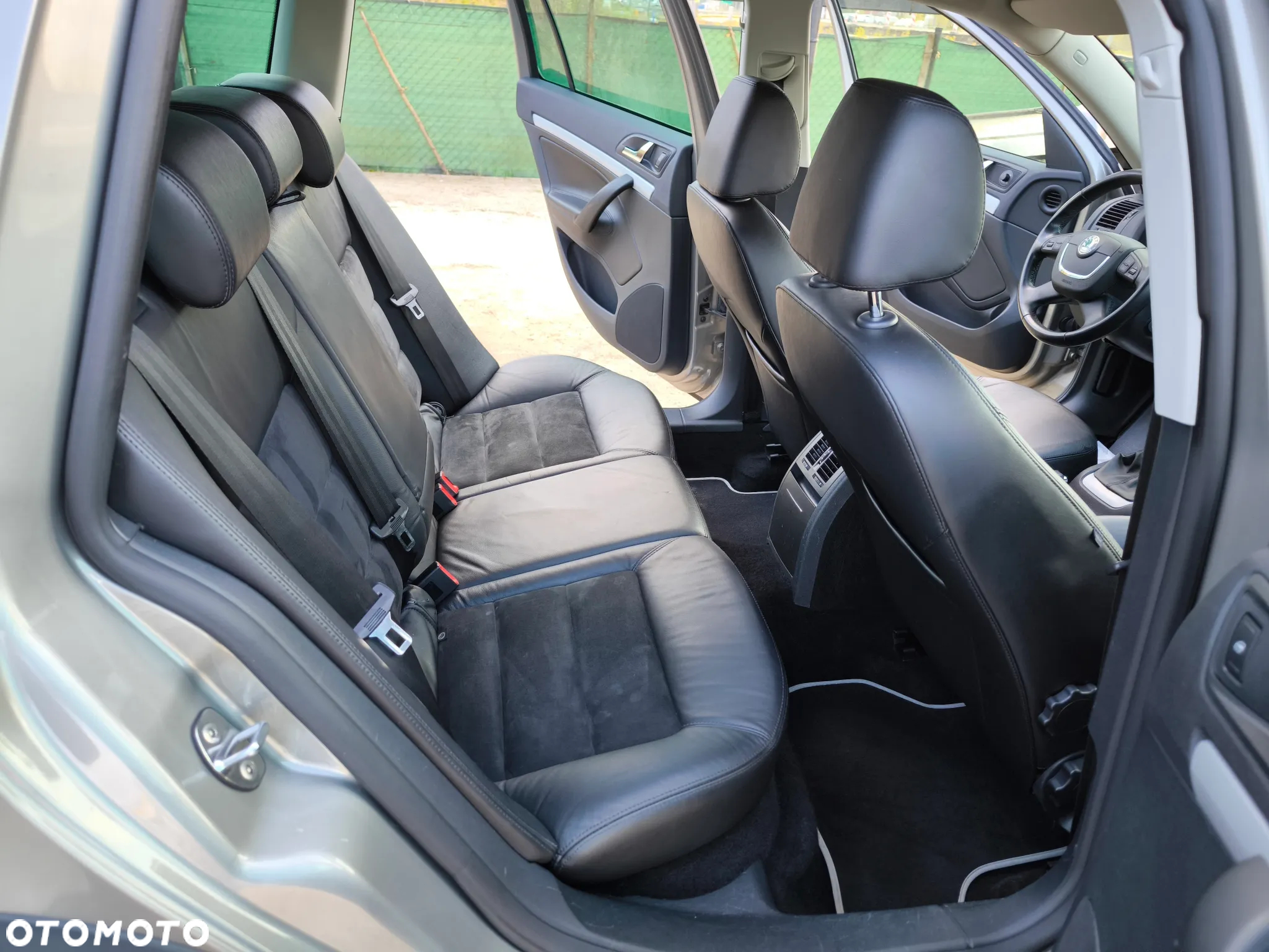 Skoda Octavia Combi 1.8 TSI 4x4 Scout - 14