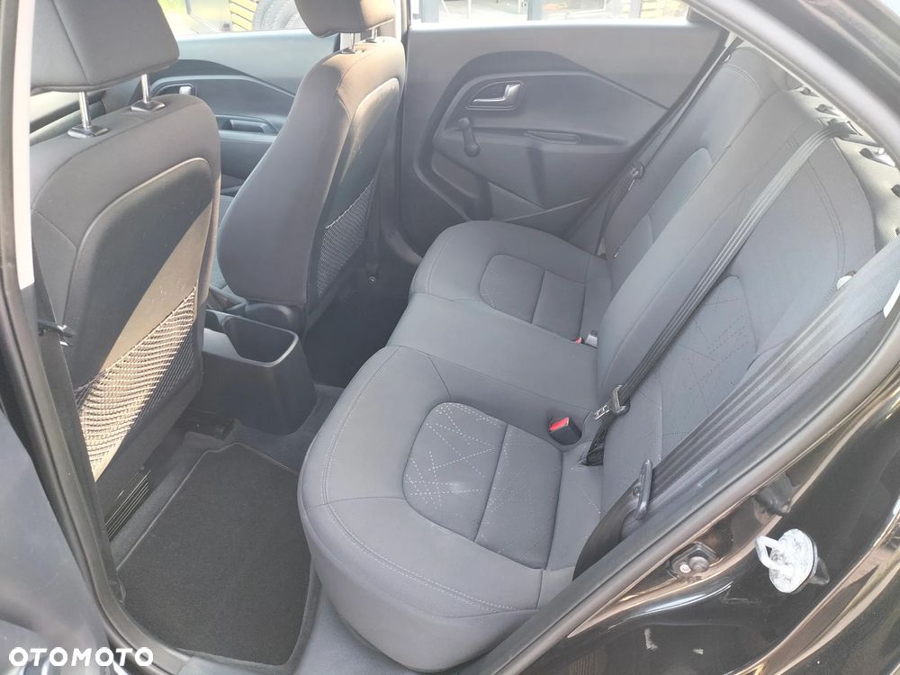 Kia Rio - 22