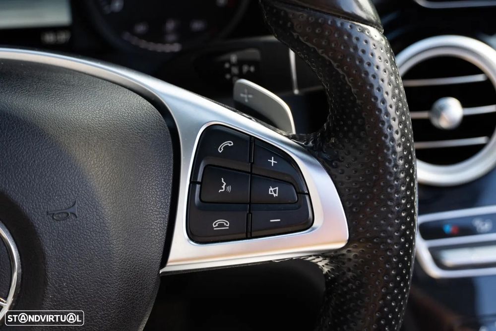 Mercedes-Benz C 220 d Cabrio 9G-Tronic AMG Line - 42
