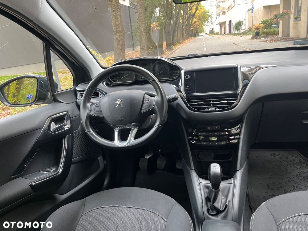 Peugeot 208 1.2 PureTech Style - 10