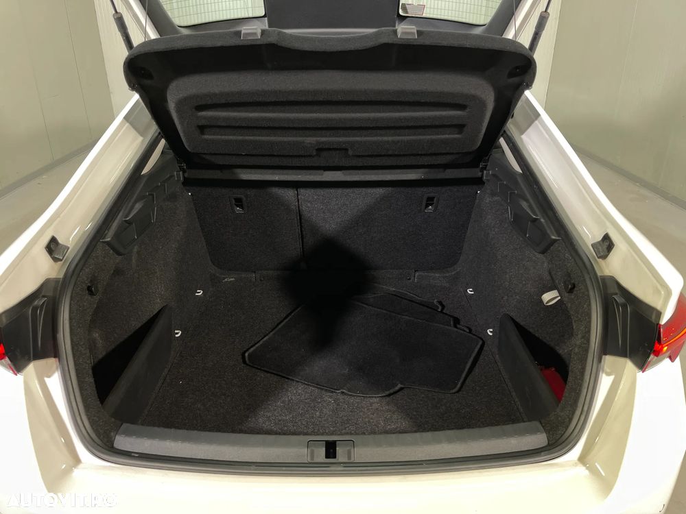 Skoda Octavia 2.0 TDI DSG Ambition - 13