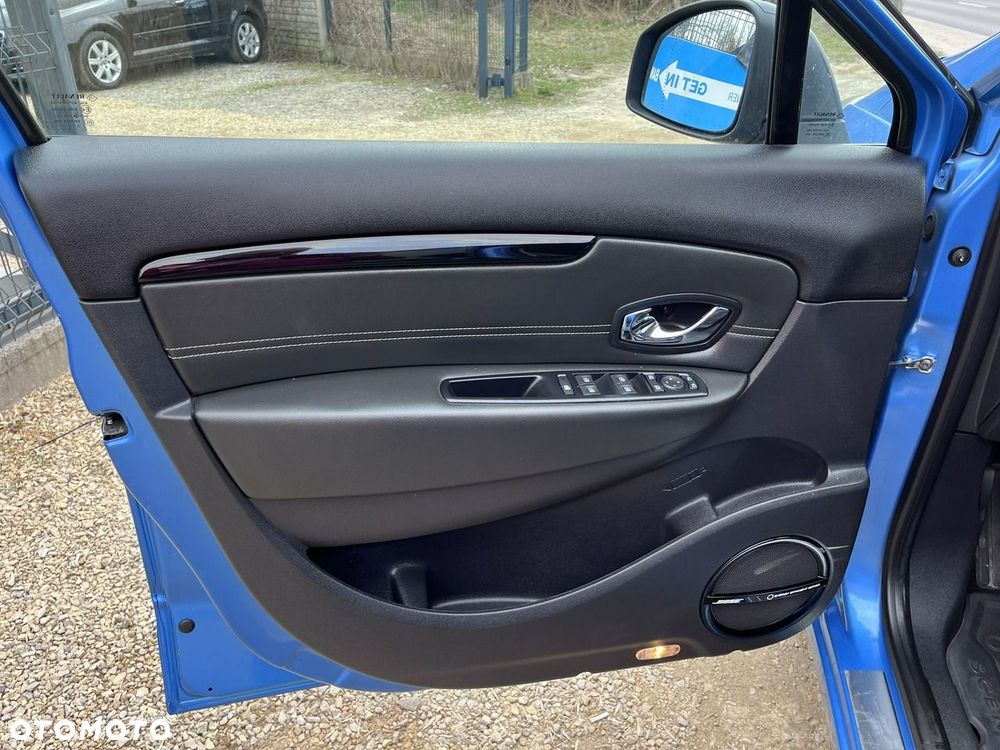 Renault Grand Scenic - 13