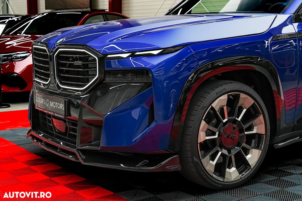 BMW XM 50e - 13
