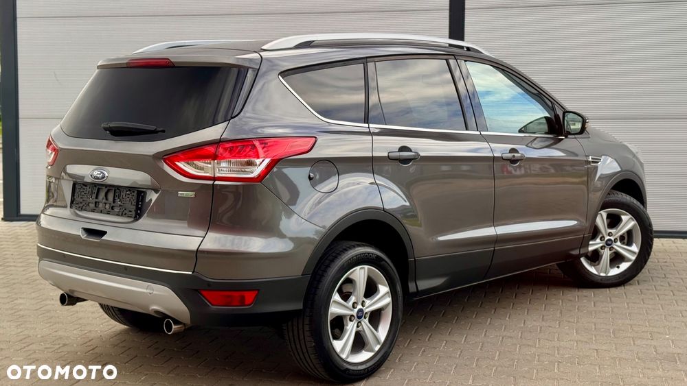 Ford Kuga 1.6 EcoBoost 2x4 Titanium - 24