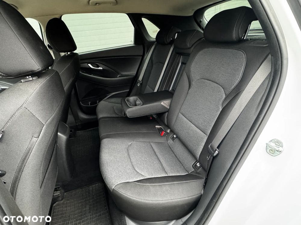 Hyundai i30 1.5 DPI Smart - 30