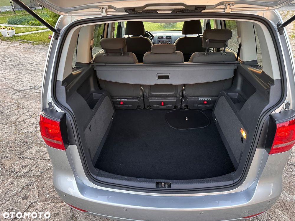 Volkswagen Touran 2.0 TDI DPF Highline DSG - 34