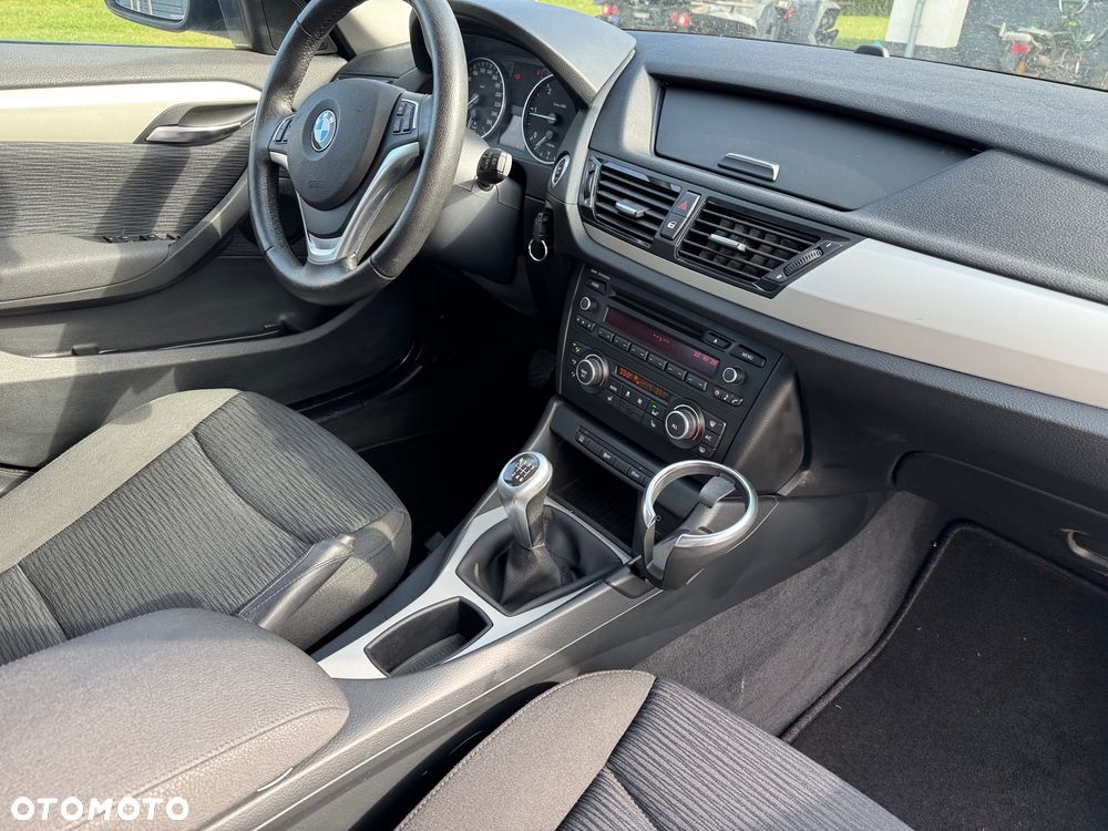 BMW X1 sDrive18d xLine - 26