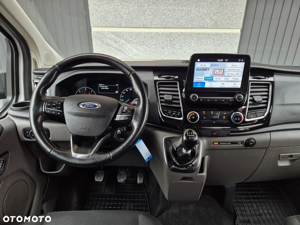 Ford TRANSIT CUSTOM - 12