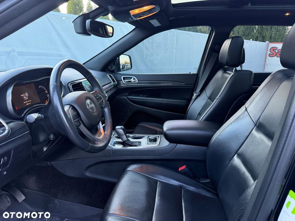 Jeep Grand Cherokee - 21