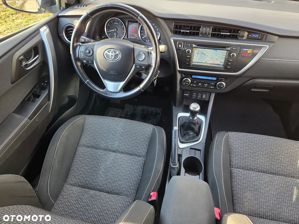 Toyota Auris 1.6 Premium Start - 9