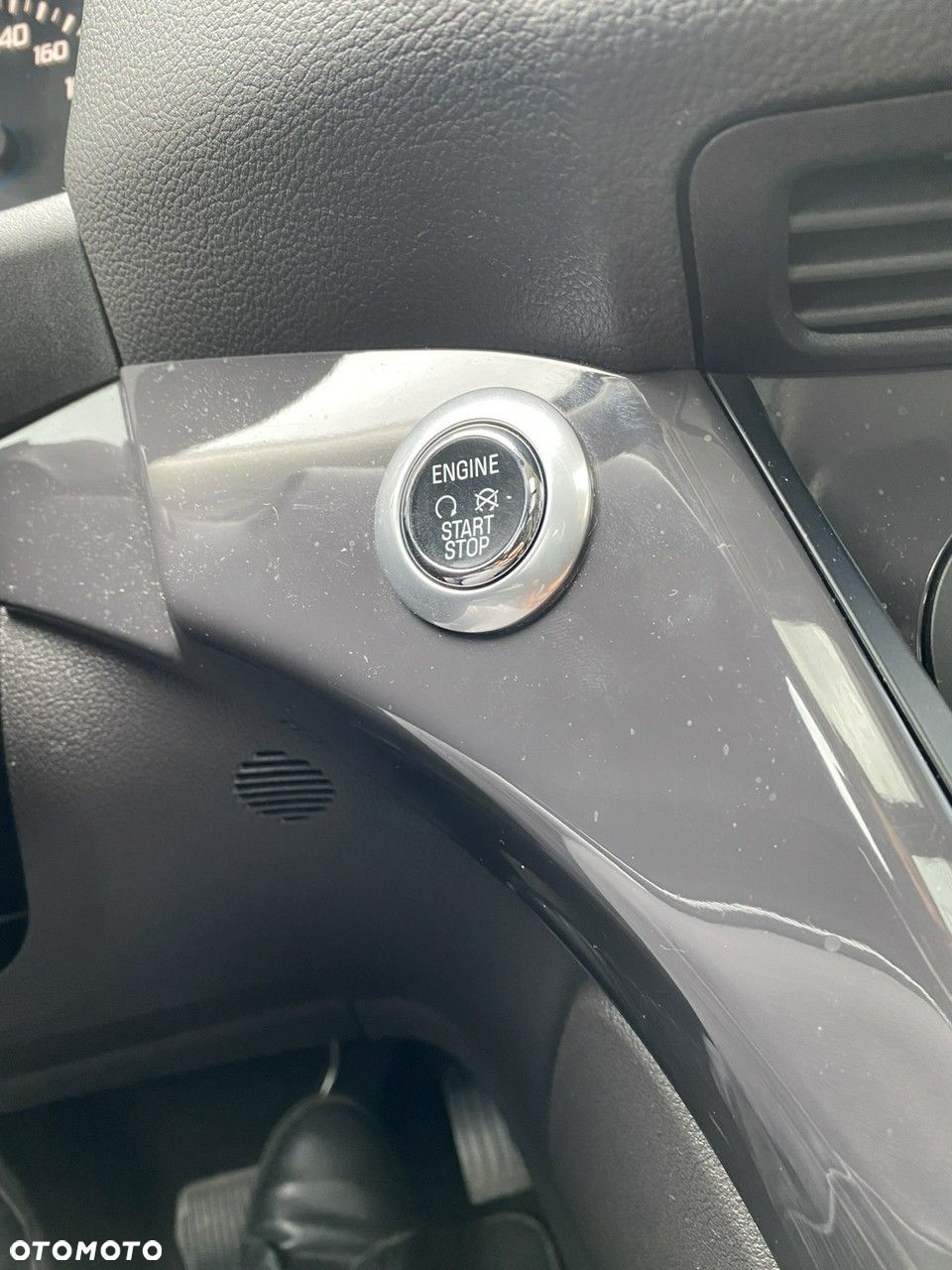 Ford Kuga - 25