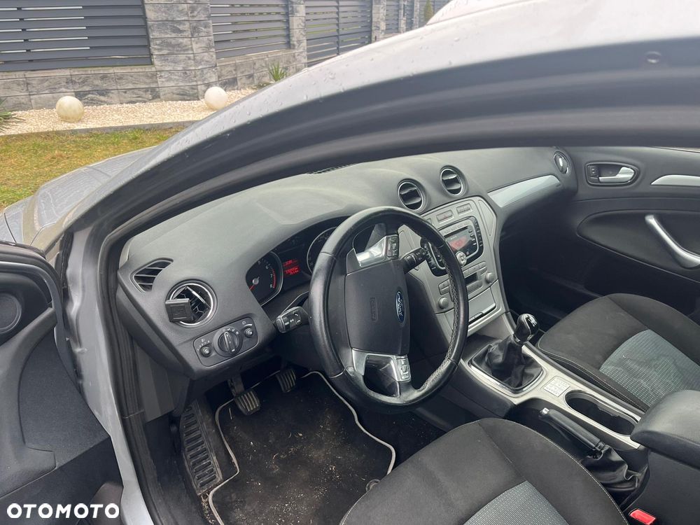 Ford Mondeo 2.0 Trend - 4