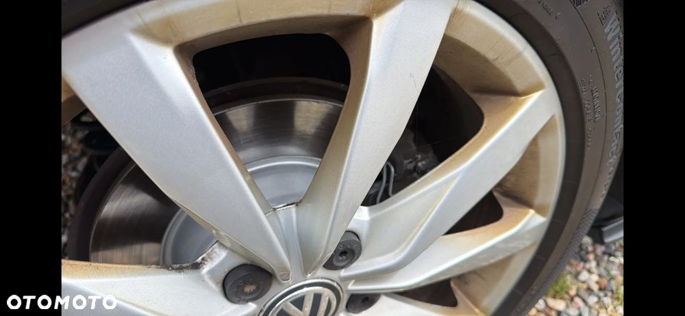 Volkswagen Golf - 6
