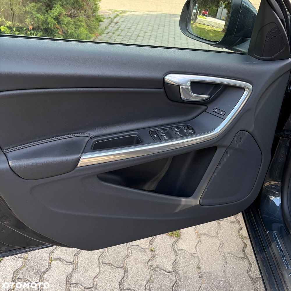 Volvo V60 D4 Business Edition - 14
