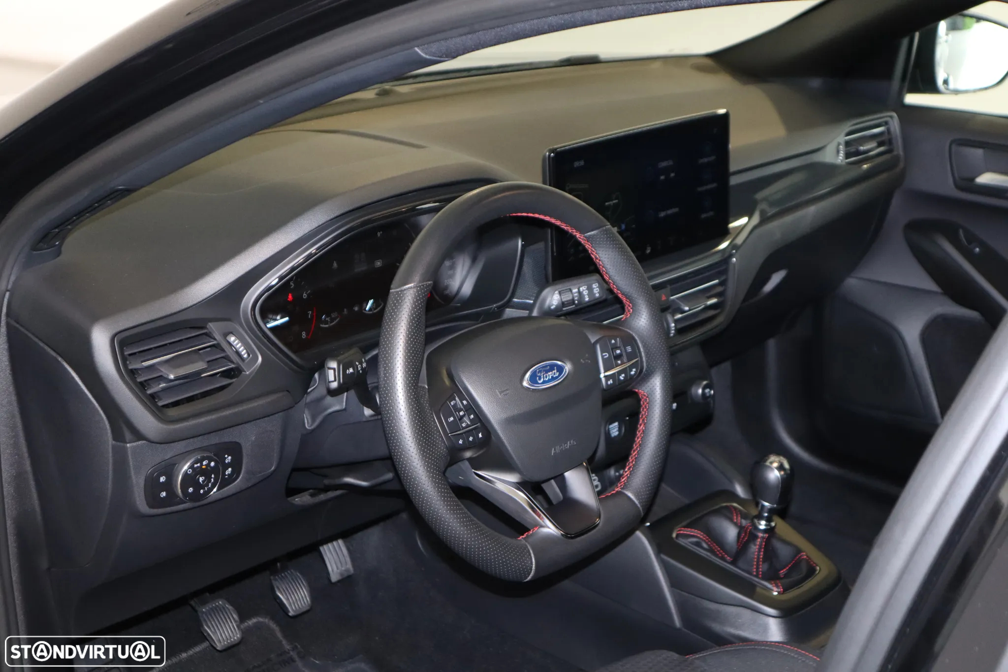Ford Focus 1.0 EcoBoost ST-Line - 15