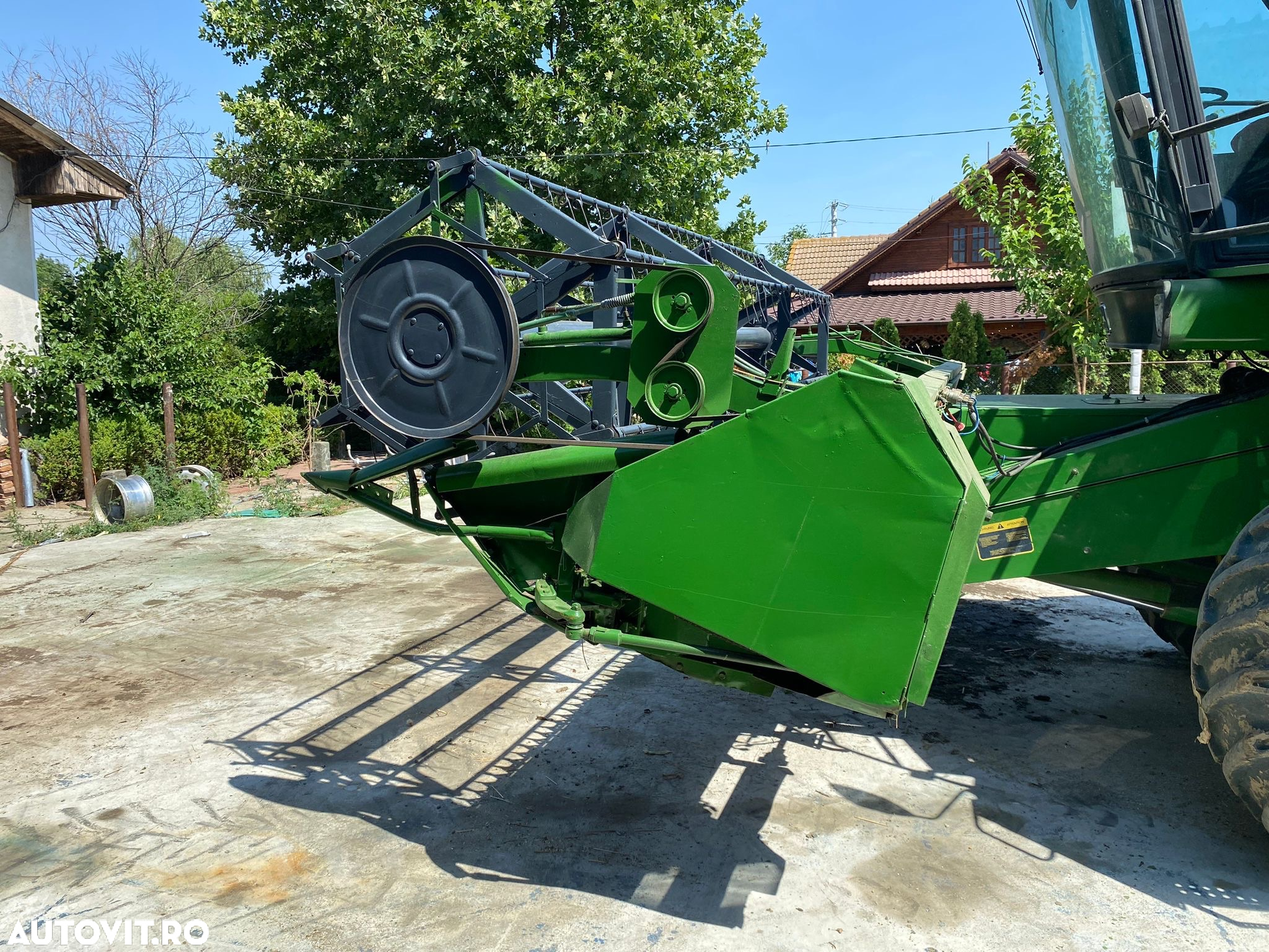 John Deere 1065 - 8
