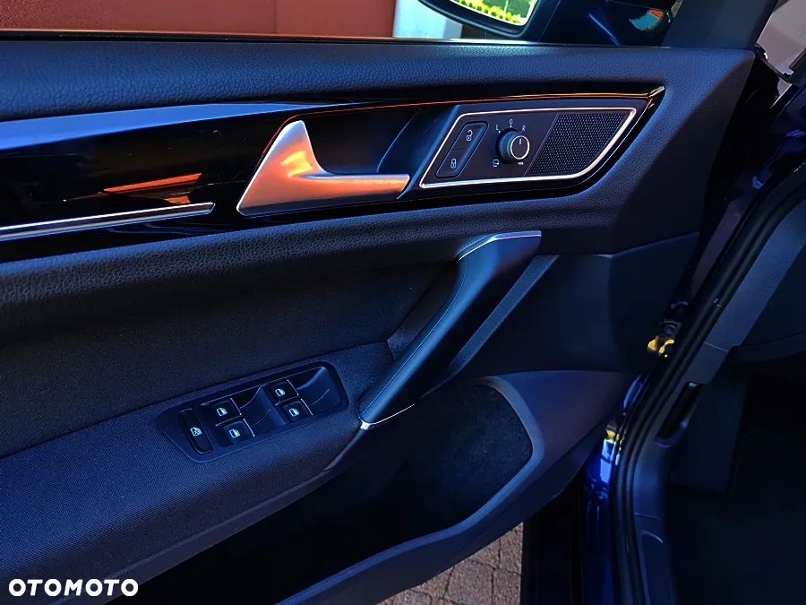 Volkswagen Golf Sportsvan 2.0 TDI (BlueMotion Technology) Highline - 27