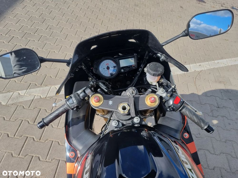 Suzuki GSX-R - 6
