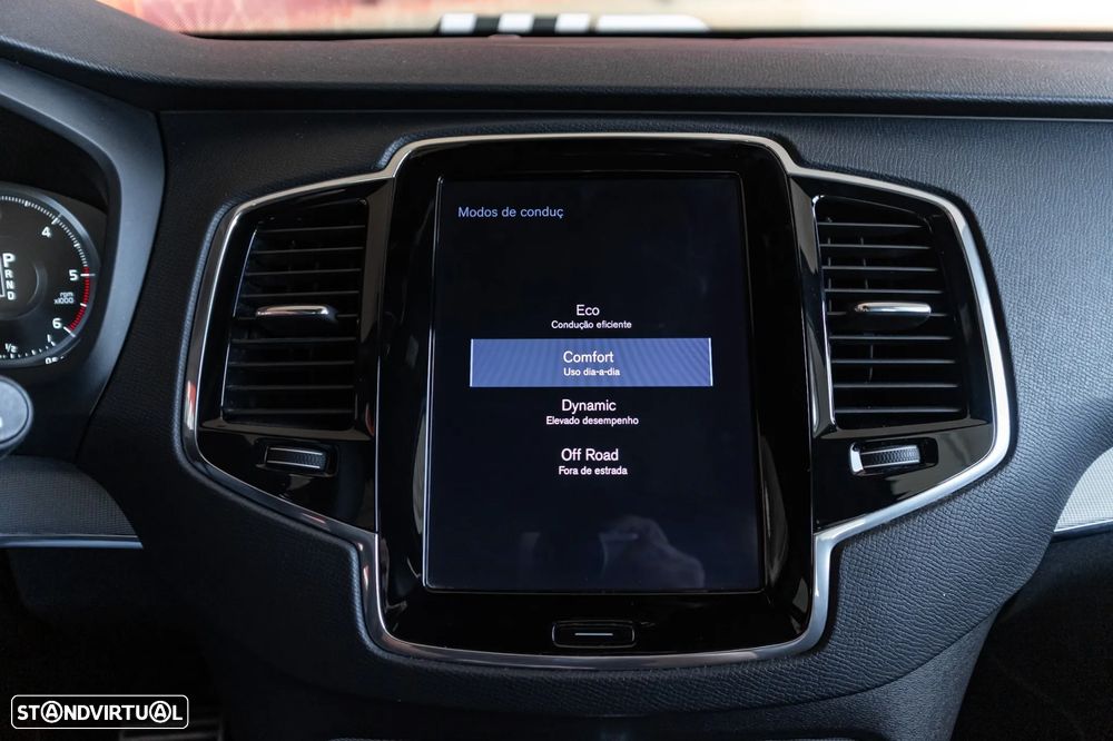 Volvo XC 90 2.0 D4 R-Design - 22