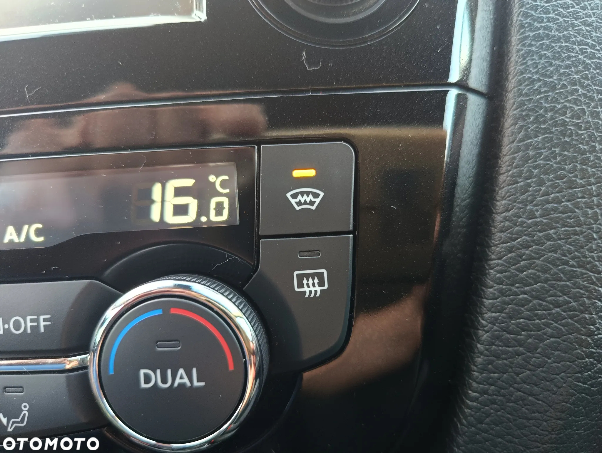 Nissan Qashqai 1.6 DIG-T N-Connecta - 21